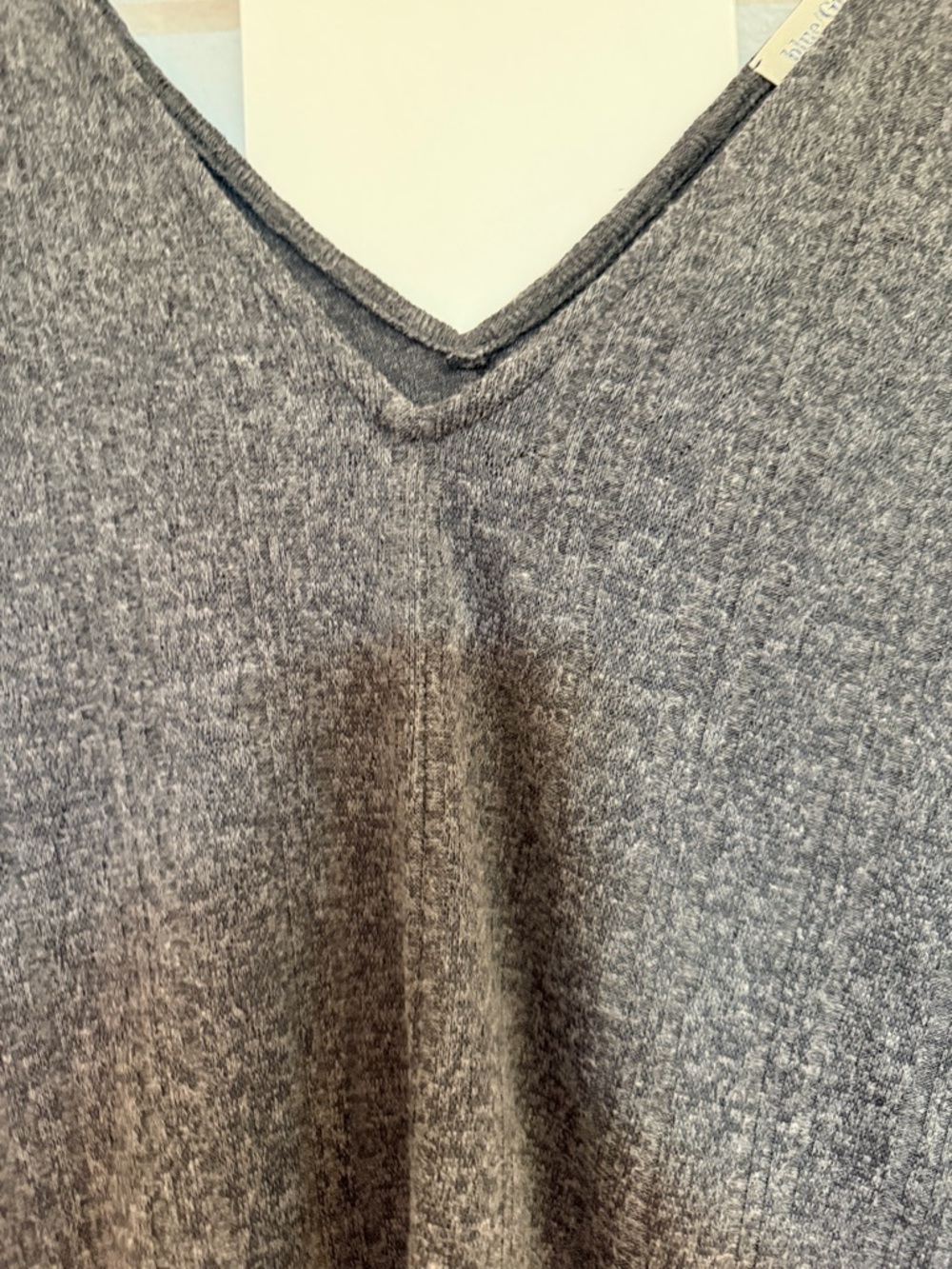 Classic Gray Ribbed V-Neck Sweater Top - Picture 3 of 7